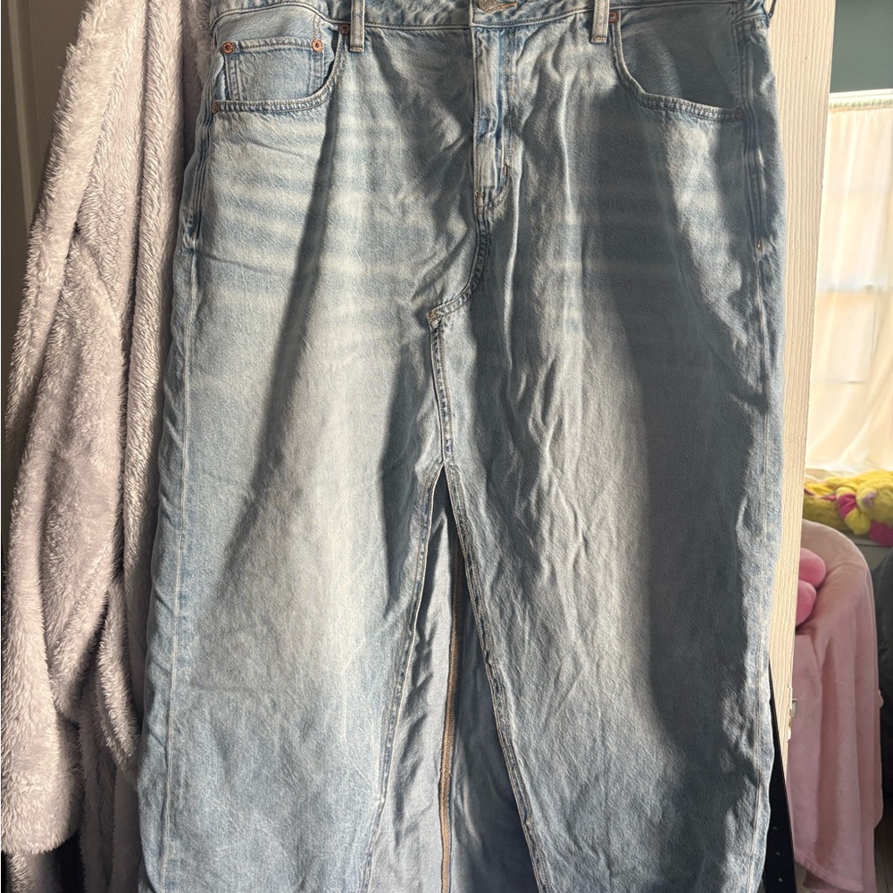 American Eagle Outfitters Light Wash Men's Relaxed Jeans